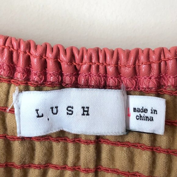 LUSH FAUX LEATHER CROPPED TOP - Picture 4 of 6